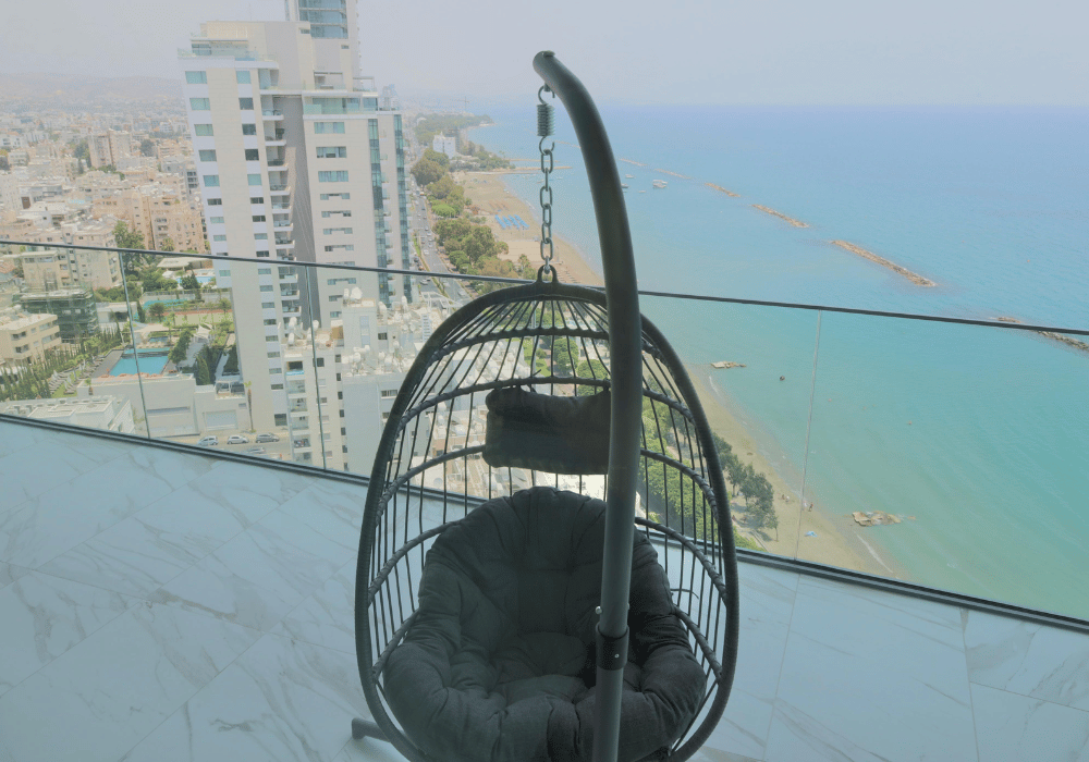 Luxury 1 Bed in Limassol Seafront