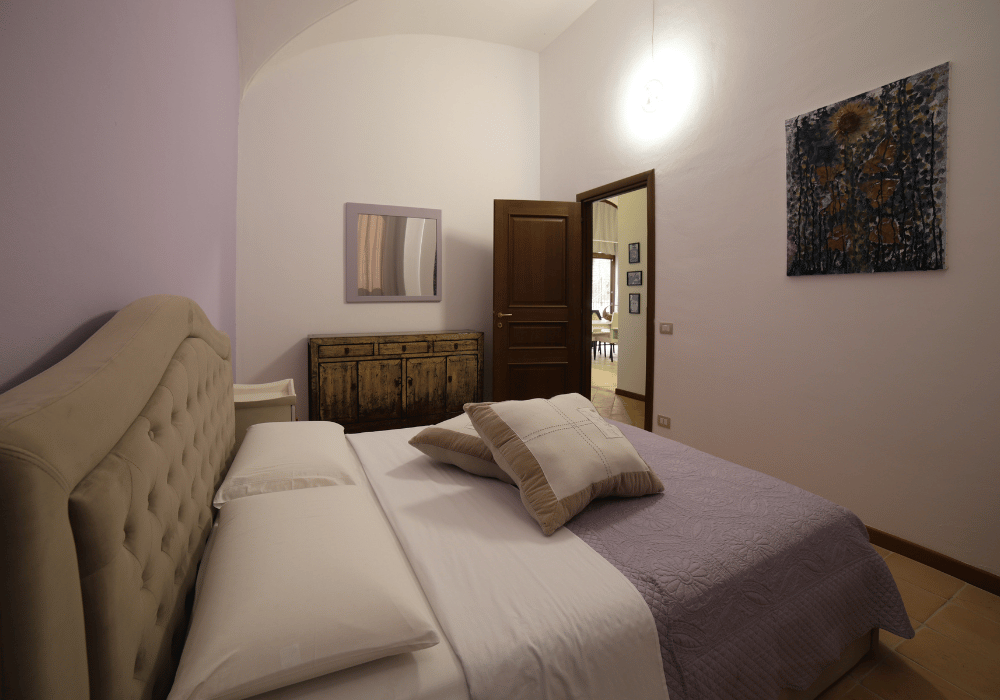 Alloro Apartment, Compolongo Castle