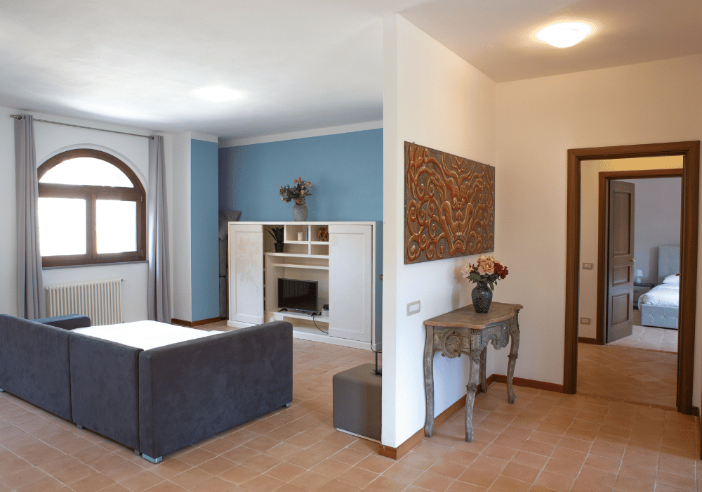 Begonia Apartment, Compolongo Castle