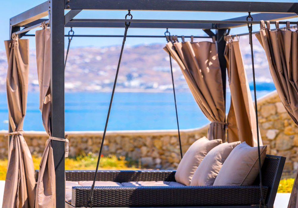 Luxurious 6 Bedroom With private Pool & Beach Access, Villa Majestic Ciel