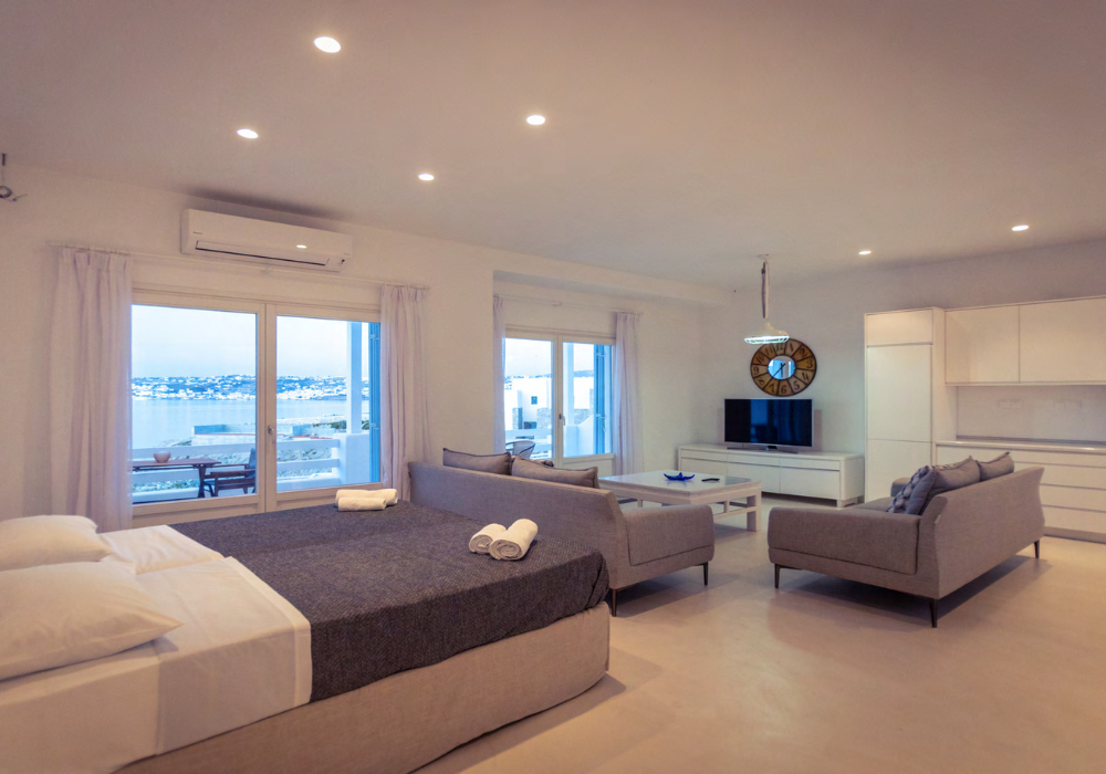 Luxurious 6 Bedroom With private Pool & Beach Access, Villa Majestic Ciel