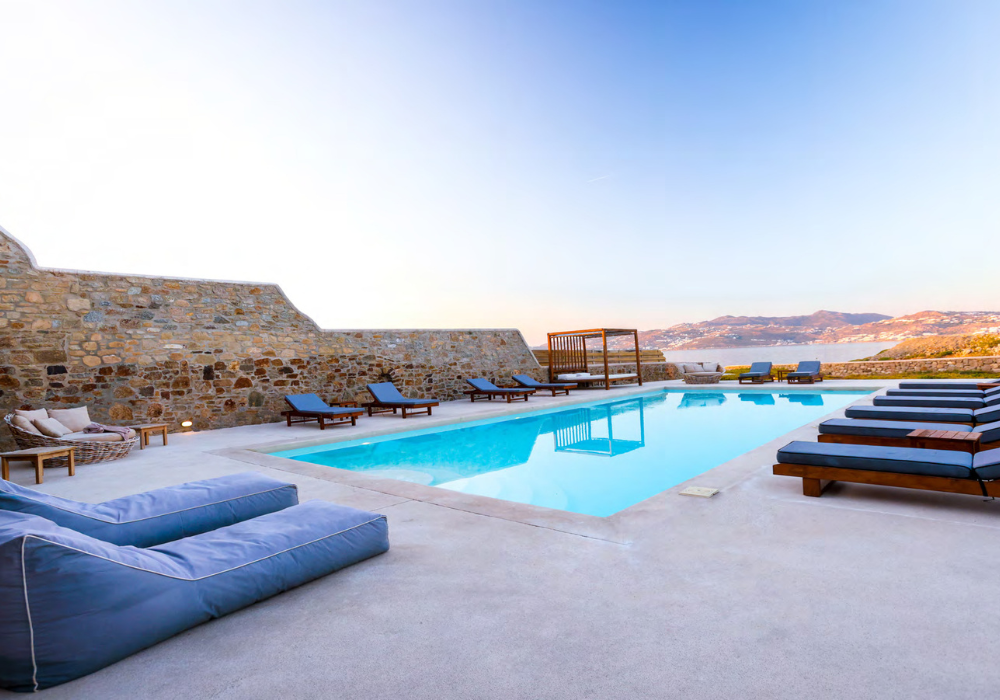 Luxurious 6 Bedroom With private Pool & Beach Access, Villa Majestic Ciel