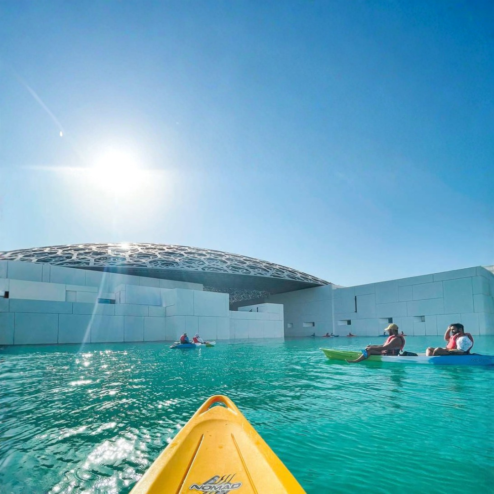 Louvre Abu Dhabi Kayaking Experience: Guided Tour