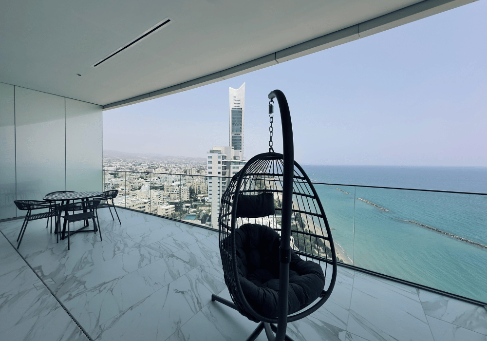Luxury 1 Bed in Limassol Seafront