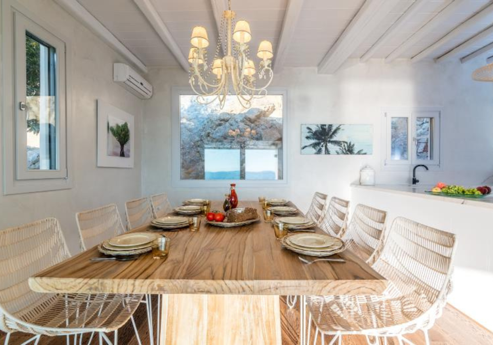6 Bedroom Villa in Agios Ioannis