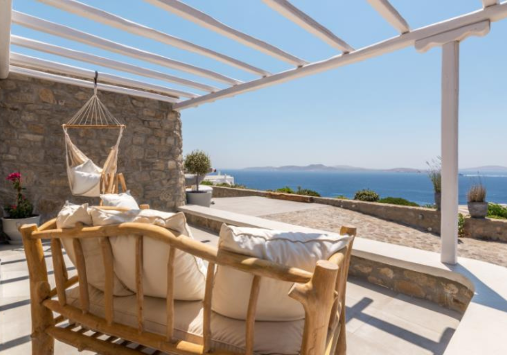 6 Bedroom Villa in Agios Ioannis