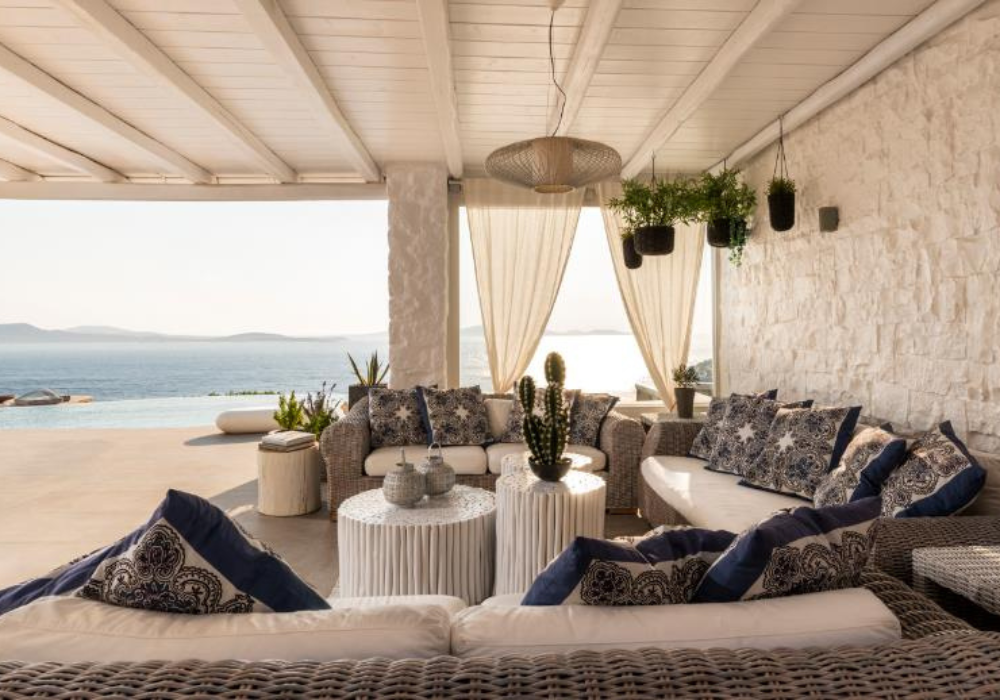 6 Bedroom Villa in Agios Ioannis