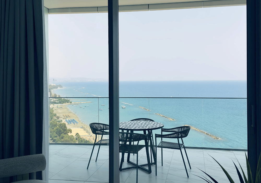Luxury 1 Bed in Limassol Seafront