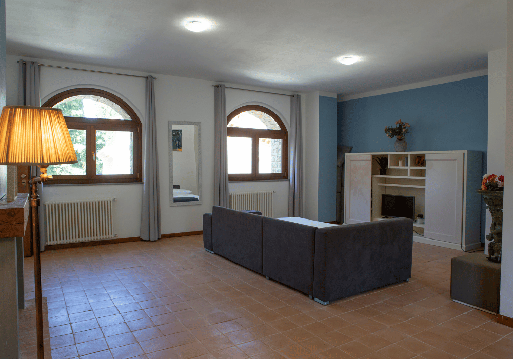 Begonia Apartment, Compolongo Castle