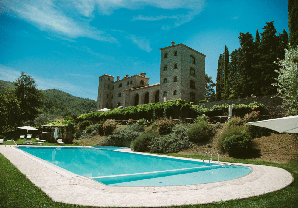 Alloro Apartment, Compolongo Castle