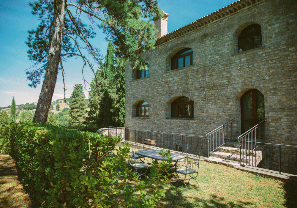 Alloro Apartment, Compolongo Castle