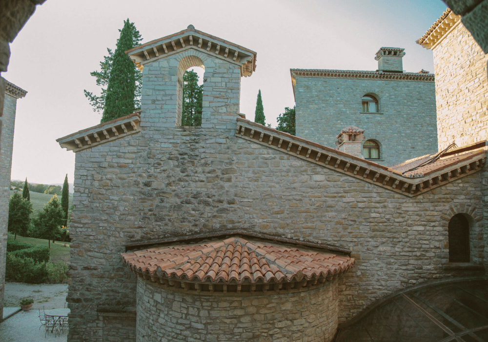 Alloro Apartment, Compolongo Castle