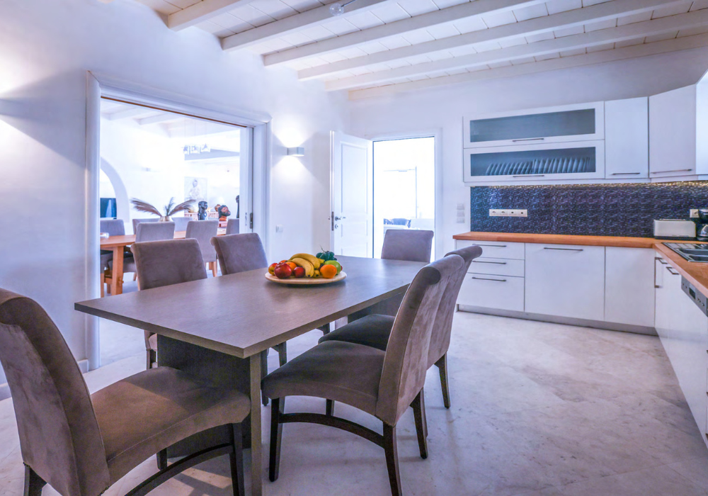 Luxurious 6 Bedroom With private Pool & Beach Access, Villa Majestic Ciel