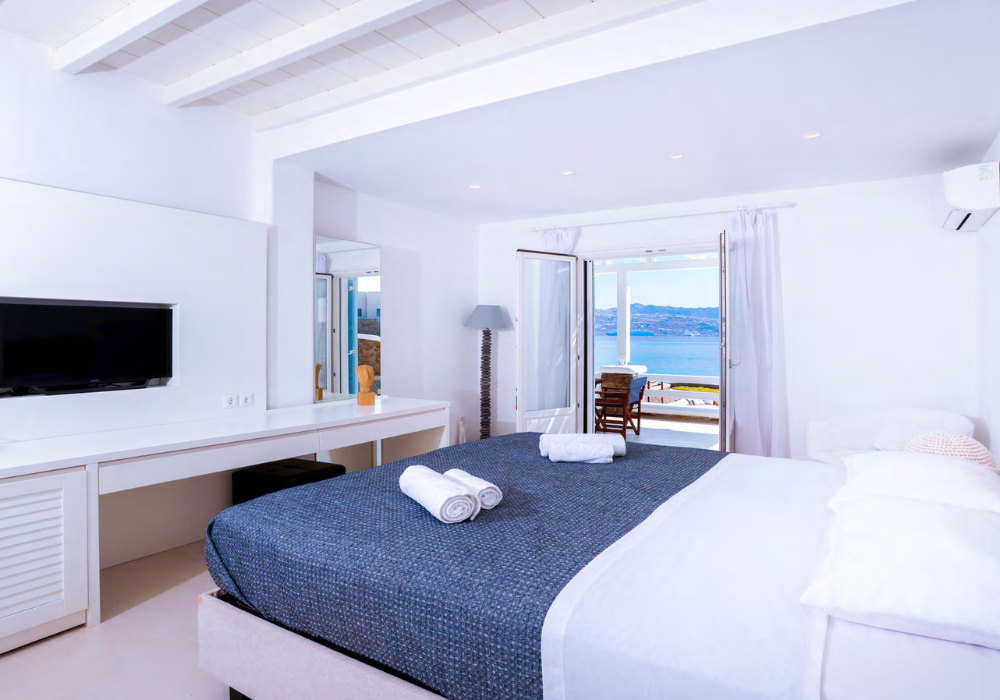 Luxurious 6 Bedroom With private Pool & Beach Access, Villa Majestic Ciel