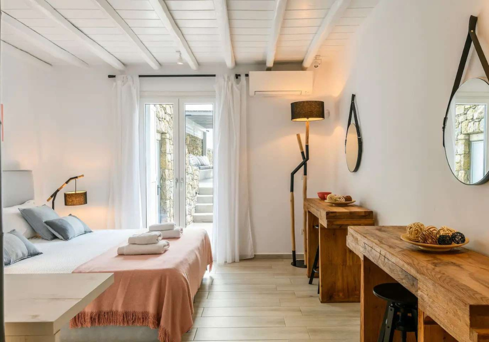 Villa Bonella, Luxury meets traditional style